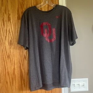 Nike Oklahoma Sooners Dri Fit shirt.  Mens XL.